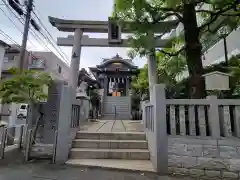 神楽坂若宮八幡神社の鳥居