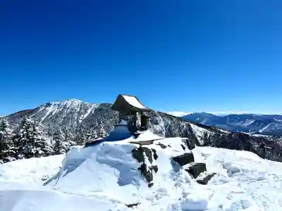 禰固岳神社の本殿・本堂
