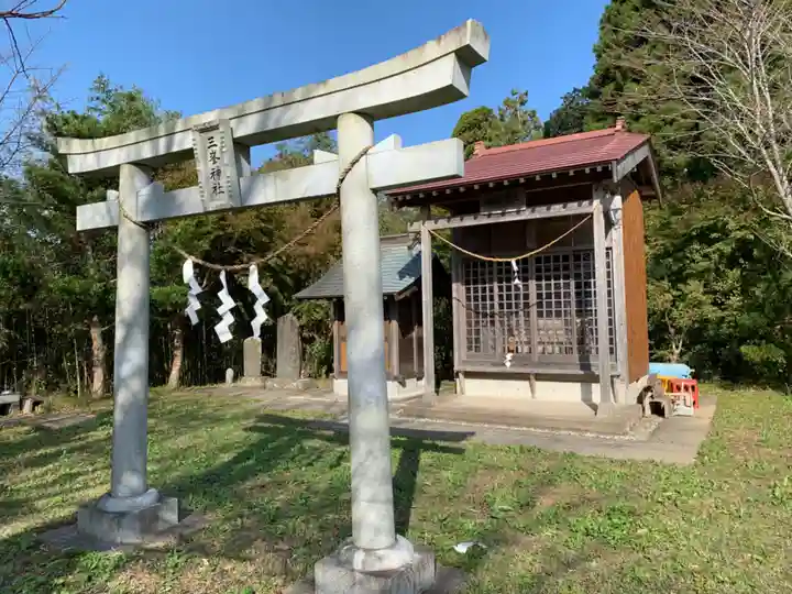 三峯神社の本殿・本堂