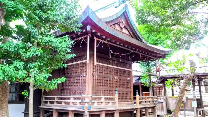 白山社の本殿・本堂