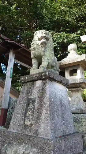 満留山神社の狛犬