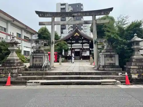 三輪神社の鳥居