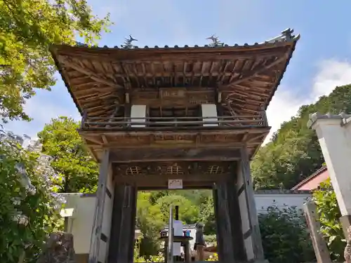 三光寺の山門・神門