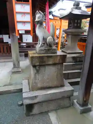 御辰稲荷神社の狛犬