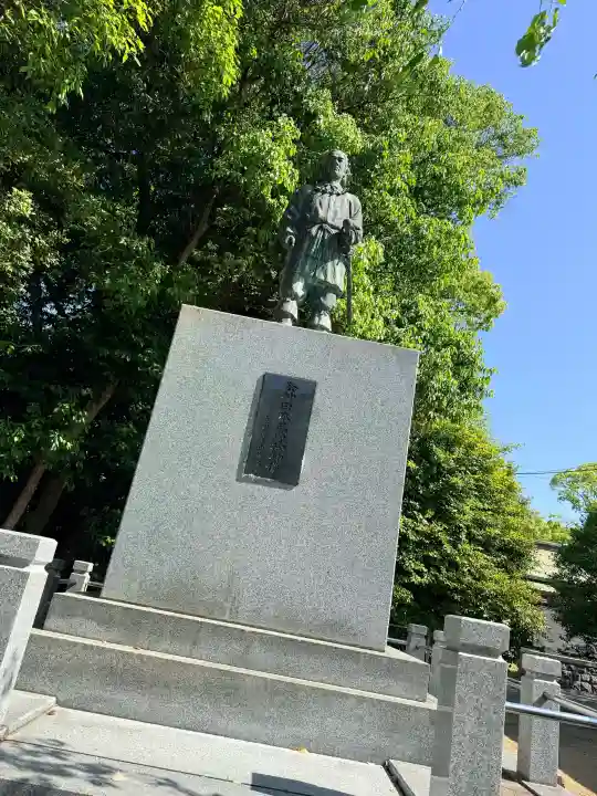 大鳥大社の{uncategorized: "未分類", other: "その他", undefined: "問題あり", building: "その他建物", grave: "お墓", sacred_gate: "鳥居", guardian: "狛犬", statue: "像", buddha: "仏像", history: "歴史", nature: "自然", garden: "庭園", animal: "動物", pagoda: "塔", temizu: "手水舎", mountain_gate: "山門・神門", sanctuary: "本殿・本堂", subordinate: "末社・摂社", art: "芸術", scenery: "景色", jizo: "地蔵", ema: "絵馬", goshuin: "御朱印", omikuji: "おみくじ", items: "授与品その他", amulet: "お守り", goshuincho: "御朱印帳", eats: "食事", festival: "お祭り", votive_dance: "神楽", shichigosan: "七五三参", wedding: "結婚式", experience: "体験その他", initially: "初詣", around: "周辺", anti_infection: "感染症対策"}
