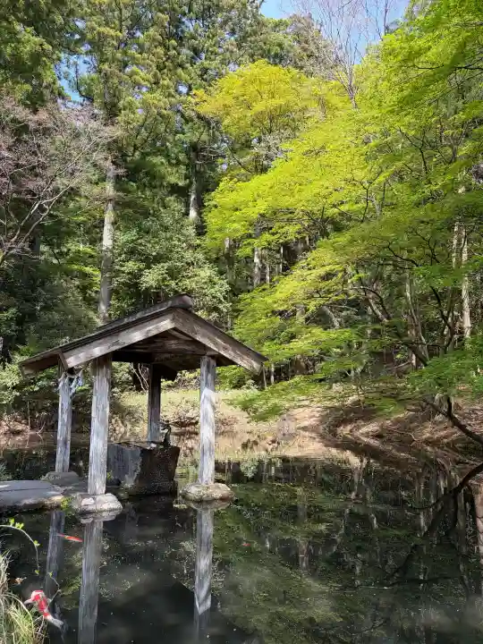 赤城神社(三夜沢町)の{uncategorized: "未分類", other: "その他", undefined: "問題あり", building: "その他建物", grave: "お墓", sacred_gate: "鳥居", guardian: "狛犬", statue: "像", buddha: "仏像", history: "歴史", nature: "自然", garden: "庭園", animal: "動物", pagoda: "塔", temizu: "手水舎", mountain_gate: "山門・神門", sanctuary: "本殿・本堂", subordinate: "末社・摂社", art: "芸術", scenery: "景色", jizo: "地蔵", ema: "絵馬", goshuin: "御朱印", omikuji: "おみくじ", items: "授与品その他", amulet: "お守り", goshuincho: "御朱印帳", eats: "食事", festival: "お祭り", votive_dance: "神楽", shichigosan: "七五三参", wedding: "結婚式", experience: "体験その他", initially: "初詣", around: "周辺", anti_infection: "感染症対策"}