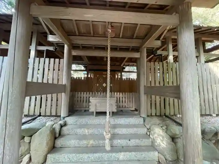 須加神社の{uncategorized: "未分類", other: "その他", undefined: "問題あり", building: "その他建物", grave: "お墓", sacred_gate: "鳥居", guardian: "狛犬", statue: "像", buddha: "仏像", history: "歴史", nature: "自然", garden: "庭園", animal: "動物", pagoda: "塔", temizu: "手水舎", mountain_gate: "山門・神門", sanctuary: "本殿・本堂", subordinate: "末社・摂社", art: "芸術", scenery: "景色", jizo: "地蔵", ema: "絵馬", goshuin: "御朱印", omikuji: "おみくじ", items: "授与品その他", amulet: "お守り", goshuincho: "御朱印帳", eats: "食事", festival: "お祭り", votive_dance: "神楽", shichigosan: "七五三参", wedding: "結婚式", experience: "体験その他", initially: "初詣", around: "周辺", anti_infection: "感染症対策"}