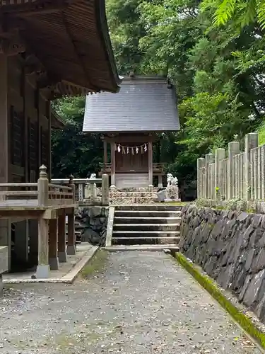 八旗八幡宮の末社