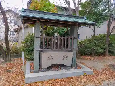 日吉社(牛田町)の手水舎