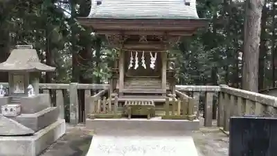 零羊崎神社の末社・摂社