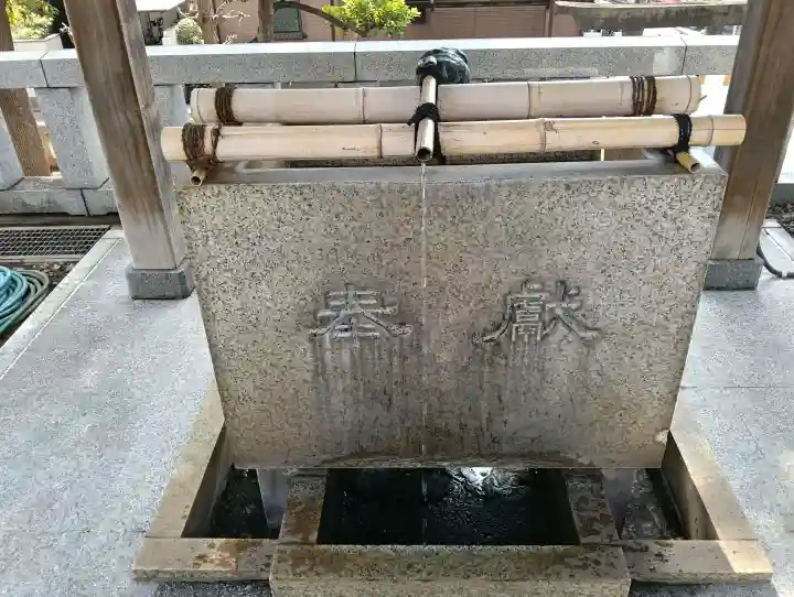 代田八幡神社の{uncategorized: "未分類", other: "その他", undefined: "問題あり", building: "その他建物", grave: "お墓", sacred_gate: "鳥居", guardian: "狛犬", statue: "像", buddha: "仏像", history: "歴史", nature: "自然", garden: "庭園", animal: "動物", pagoda: "塔", temizu: "手水舎", mountain_gate: "山門・神門", sanctuary: "本殿・本堂", subordinate: "末社・摂社", art: "芸術", scenery: "景色", jizo: "地蔵", ema: "絵馬", goshuin: "御朱印", omikuji: "おみくじ", items: "授与品その他", amulet: "お守り", goshuincho: "御朱印帳", eats: "食事", festival: "お祭り", votive_dance: "神楽", shichigosan: "七五三参", wedding: "結婚式", experience: "体験その他", initially: "初詣", around: "周辺", anti_infection: "感染症対策"}