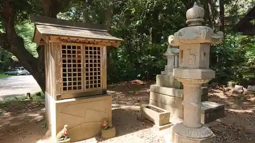 諏訪神社の末社