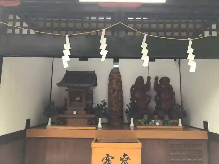 新屋山神社の{uncategorized: "未分類", other: "その他", undefined: "問題あり", building: "その他建物", grave: "お墓", sacred_gate: "鳥居", guardian: "狛犬", statue: "像", buddha: "仏像", history: "歴史", nature: "自然", garden: "庭園", animal: "動物", pagoda: "塔", temizu: "手水舎", mountain_gate: "山門・神門", sanctuary: "本殿・本堂", subordinate: "末社・摂社", art: "芸術", scenery: "景色", jizo: "地蔵", ema: "絵馬", goshuin: "御朱印", omikuji: "おみくじ", items: "授与品その他", amulet: "お守り", goshuincho: "御朱印帳", eats: "食事", festival: "お祭り", votive_dance: "神楽", shichigosan: "七五三参", wedding: "結婚式", experience: "体験その他", initially: "初詣", around: "周辺", anti_infection: "感染症対策"}