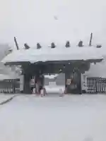 札幌護國神社の山門・神門