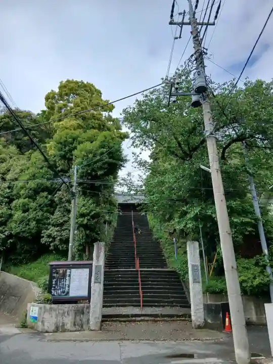 弘法寺の{uncategorized: "未分類", other: "その他", undefined: "問題あり", building: "その他建物", grave: "お墓", sacred_gate: "鳥居", guardian: "狛犬", statue: "像", buddha: "仏像", history: "歴史", nature: "自然", garden: "庭園", animal: "動物", pagoda: "塔", temizu: "手水舎", mountain_gate: "山門・神門", sanctuary: "本殿・本堂", subordinate: "末社・摂社", art: "芸術", scenery: "景色", jizo: "地蔵", ema: "絵馬", goshuin: "御朱印", omikuji: "おみくじ", items: "授与品その他", amulet: "お守り", goshuincho: "御朱印帳", eats: "食事", festival: "お祭り", votive_dance: "神楽", shichigosan: "七五三参", wedding: "結婚式", experience: "体験その他", initially: "初詣", around: "周辺", anti_infection: "感染症対策"}