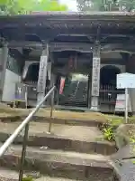 並瀧寺の{uncategorized: "未分類", other: "その他", undefined: "問題あり", building: "その他建物", grave: "お墓", sacred_gate: "鳥居", guardian: "狛犬", statue: "像", buddha: "仏像", history: "歴史", nature: "自然", garden: "庭園", animal: "動物", pagoda: "塔", temizu: "手水舎", mountain_gate: "山門・神門", sanctuary: "本殿・本堂", subordinate: "末社・摂社", art: "芸術", scenery: "景色", jizo: "地蔵", ema: "絵馬", goshuin: "御朱印", omikuji: "おみくじ", items: "授与品その他", amulet: "お守り", goshuincho: "御朱印帳", eats: "食事", festival: "お祭り", votive_dance: "神楽", shichigosan: "七五三参", wedding: "結婚式", experience: "体験その他", initially: "初詣", around: "周辺", anti_infection: "感染症対策"}