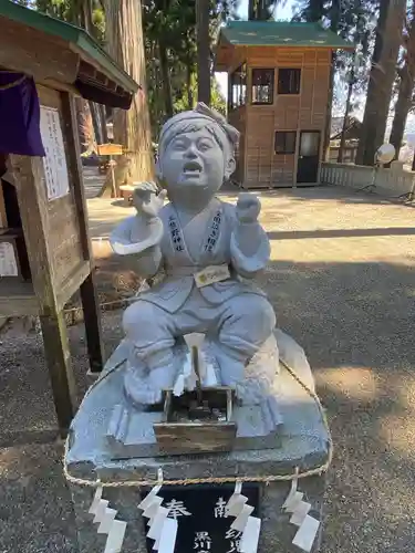 熊野神社の像