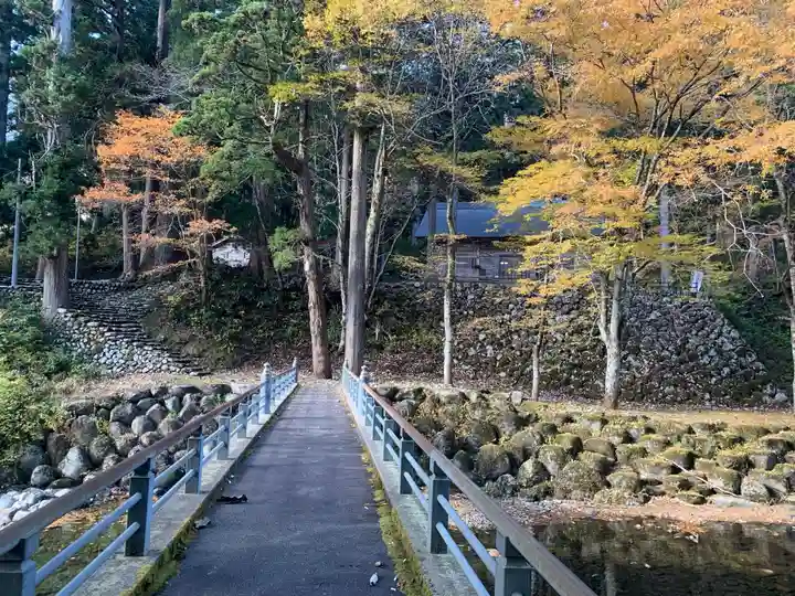白山中居神社のその他建物