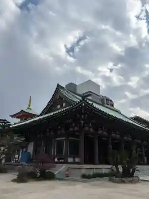 東長寺の{uncategorized: "未分類", other: "その他", undefined: "問題あり", building: "その他建物", grave: "お墓", sacred_gate: "鳥居", guardian: "狛犬", statue: "像", buddha: "仏像", history: "歴史", nature: "自然", garden: "庭園", animal: "動物", pagoda: "塔", temizu: "手水舎", mountain_gate: "山門・神門", sanctuary: "本殿・本堂", subordinate: "末社・摂社", art: "芸術", scenery: "景色", jizo: "地蔵", ema: "絵馬", goshuin: "御朱印", omikuji: "おみくじ", items: "授与品その他", amulet: "お守り", goshuincho: "御朱印帳", eats: "食事", festival: "お祭り", votive_dance: "神楽", shichigosan: "七五三参", wedding: "結婚式", experience: "体験その他", initially: "初詣", around: "周辺", anti_infection: "感染症対策"}