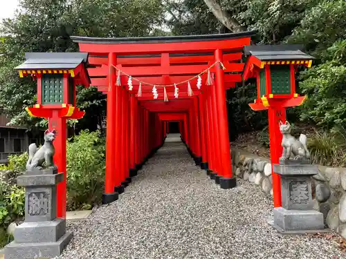 二川伏見稲荷の鳥居