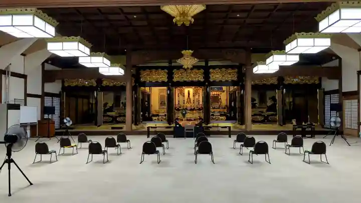 帯広別院の本殿・本堂