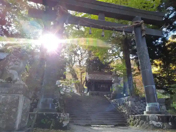 諏訪大社上社前宮の鳥居