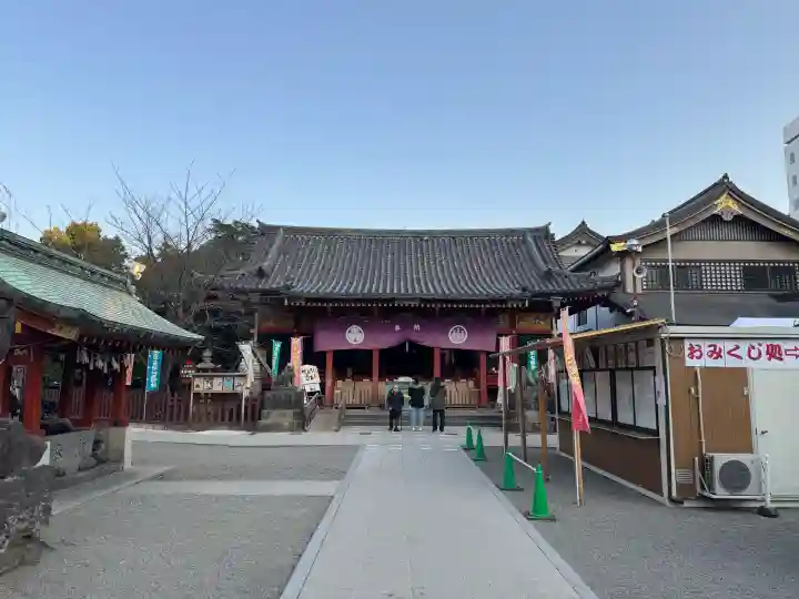 浅草神社の{uncategorized: "未分類", other: "その他", undefined: "問題あり", building: "その他建物", grave: "お墓", sacred_gate: "鳥居", guardian: "狛犬", statue: "像", buddha: "仏像", history: "歴史", nature: "自然", garden: "庭園", animal: "動物", pagoda: "塔", temizu: "手水舎", mountain_gate: "山門・神門", sanctuary: "本殿・本堂", subordinate: "末社・摂社", art: "芸術", scenery: "景色", jizo: "地蔵", ema: "絵馬", goshuin: "御朱印", omikuji: "おみくじ", items: "授与品その他", amulet: "お守り", goshuincho: "御朱印帳", eats: "食事", festival: "お祭り", votive_dance: "神楽", shichigosan: "七五三参", wedding: "結婚式", experience: "体験その他", initially: "初詣", around: "周辺", anti_infection: "感染症対策"}
