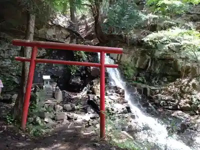 母の白滝神社(山梨県)