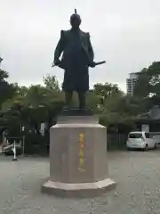 豊國神社の像