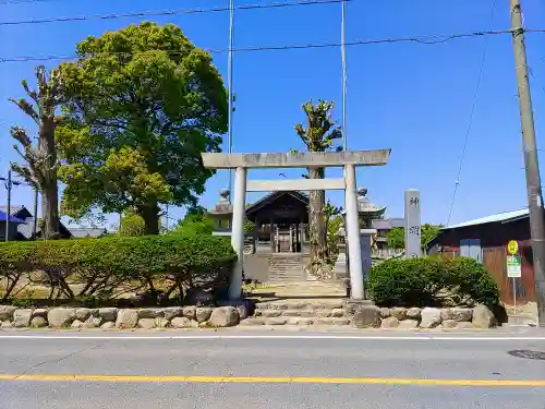 神明社の鳥居