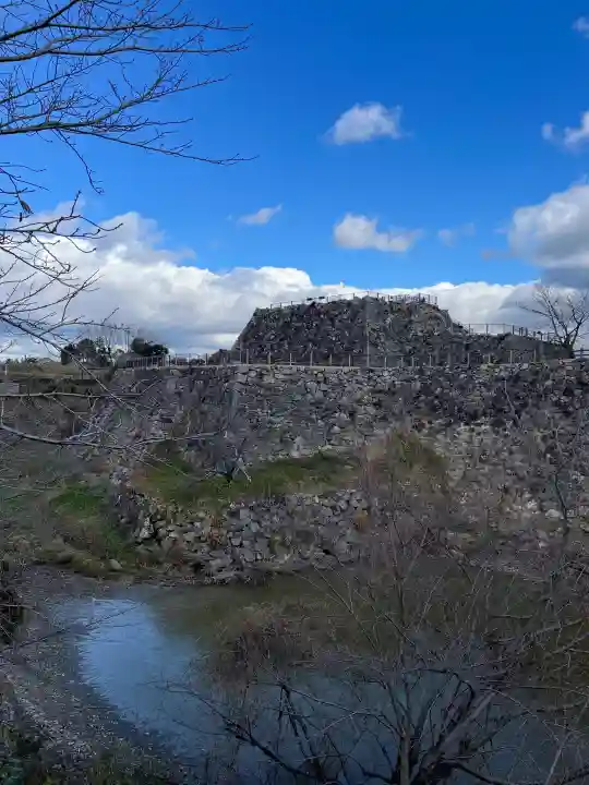 柳澤神社の{uncategorized: "未分類", other: "その他", undefined: "問題あり", building: "その他建物", grave: "お墓", sacred_gate: "鳥居", guardian: "狛犬", statue: "像", buddha: "仏像", history: "歴史", nature: "自然", garden: "庭園", animal: "動物", pagoda: "塔", temizu: "手水舎", mountain_gate: "山門・神門", sanctuary: "本殿・本堂", subordinate: "末社・摂社", art: "芸術", scenery: "景色", jizo: "地蔵", ema: "絵馬", goshuin: "御朱印", omikuji: "おみくじ", items: "授与品その他", amulet: "お守り", goshuincho: "御朱印帳", eats: "食事", festival: "お祭り", votive_dance: "神楽", shichigosan: "七五三参", wedding: "結婚式", experience: "体験その他", initially: "初詣", around: "周辺", anti_infection: "感染症対策"}