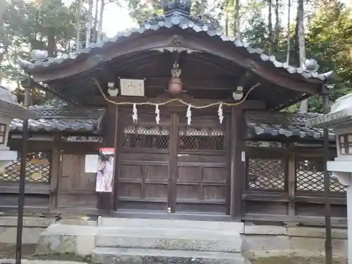 鏡神社の本殿