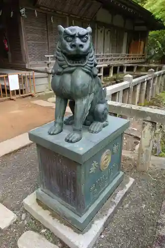 丹生都比売神社の狛犬