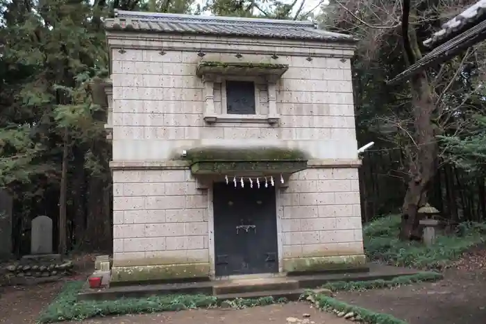 唐子神社の建物その他