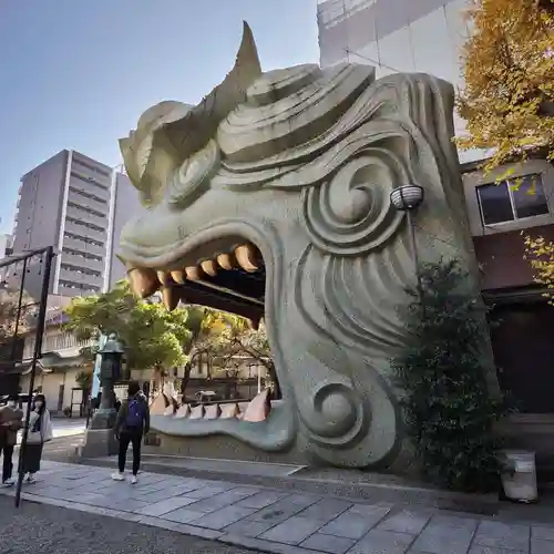 難波八阪神社の狛犬