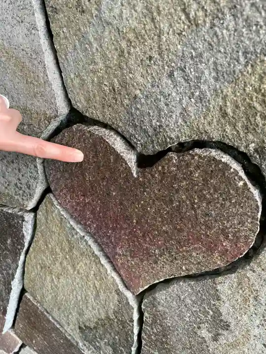 伊勢神宮内宮(皇大神宮)の{uncategorized: "未分類", other: "その他", undefined: "問題あり", building: "その他建物", grave: "お墓", sacred_gate: "鳥居", guardian: "狛犬", statue: "像", buddha: "仏像", history: "歴史", nature: "自然", garden: "庭園", animal: "動物", pagoda: "塔", temizu: "手水舎", mountain_gate: "山門・神門", sanctuary: "本殿・本堂", subordinate: "末社・摂社", art: "芸術", scenery: "景色", jizo: "地蔵", ema: "絵馬", goshuin: "御朱印", omikuji: "おみくじ", items: "授与品その他", amulet: "お守り", goshuincho: "御朱印帳", eats: "食事", festival: "お祭り", votive_dance: "神楽", shichigosan: "七五三参", wedding: "結婚式", experience: "体験その他", initially: "初詣", around: "周辺", anti_infection: "感染症対策"}