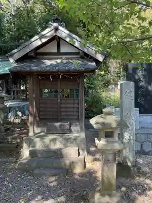 上地八幡宮の末社・摂社