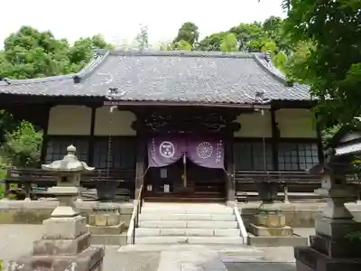 天台宗　長窪山　正覚寺の本殿・本堂