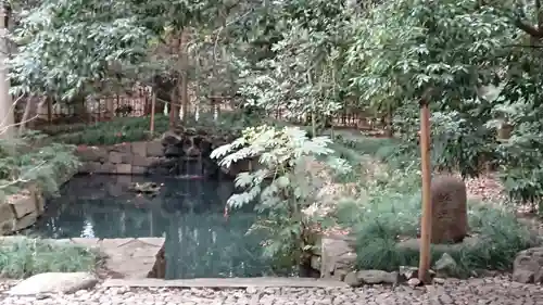 武蔵一宮氷川神社の庭園