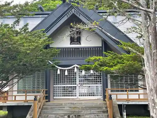 昆布森神社の本殿