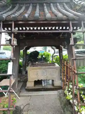 白山神社の手水舎