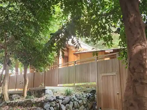 尾津神社（戸津）の本殿・本堂