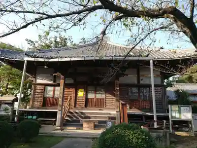 西光寺の本殿・本堂