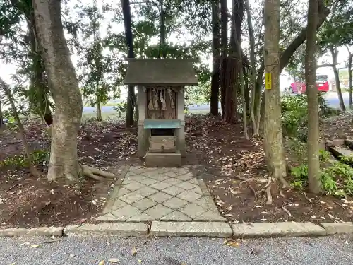 比都佐神社の{uncategorized: "未分類", other: "その他", undefined: "問題あり", building: "その他建物", grave: "お墓", sacred_gate: "鳥居", guardian: "狛犬", statue: "像", buddha: "仏像", history: "歴史", nature: "自然", garden: "庭園", animal: "動物", pagoda: "塔", temizu: "手水舎", mountain_gate: "山門・神門", sanctuary: "本殿・本堂", subordinate: "末社・摂社", art: "芸術", scenery: "景色", jizo: "地蔵", ema: "絵馬", goshuin: "御朱印", omikuji: "おみくじ", items: "授与品その他", amulet: "お守り", goshuincho: "御朱印帳", eats: "食事", festival: "お祭り", votive_dance: "神楽", shichigosan: "七五三参", wedding: "結婚式", experience: "体験その他", initially: "初詣", around: "周辺", anti_infection: "感染症対策"}