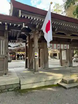白山比咩神社の山門・神門