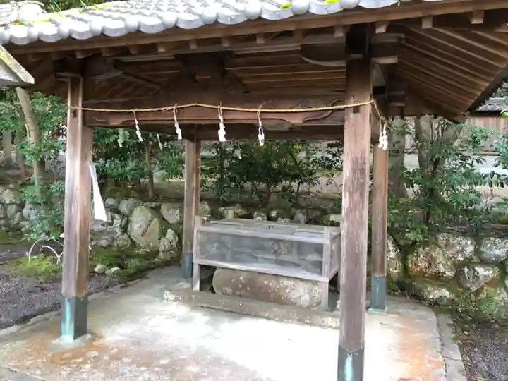 川田神社の手水舎