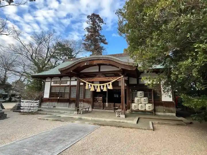國魂神社の{uncategorized: "未分類", other: "その他", undefined: "問題あり", building: "その他建物", grave: "お墓", sacred_gate: "鳥居", guardian: "狛犬", statue: "像", buddha: "仏像", history: "歴史", nature: "自然", garden: "庭園", animal: "動物", pagoda: "塔", temizu: "手水舎", mountain_gate: "山門・神門", sanctuary: "本殿・本堂", subordinate: "末社・摂社", art: "芸術", scenery: "景色", jizo: "地蔵", ema: "絵馬", goshuin: "御朱印", omikuji: "おみくじ", items: "授与品その他", amulet: "お守り", goshuincho: "御朱印帳", eats: "食事", festival: "お祭り", votive_dance: "神楽", shichigosan: "七五三参", wedding: "結婚式", experience: "体験その他", initially: "初詣", around: "周辺", anti_infection: "感染症対策"}