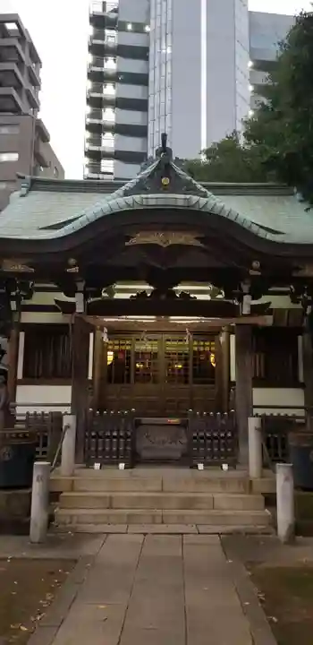 綾瀬稲荷神社の本殿・本堂