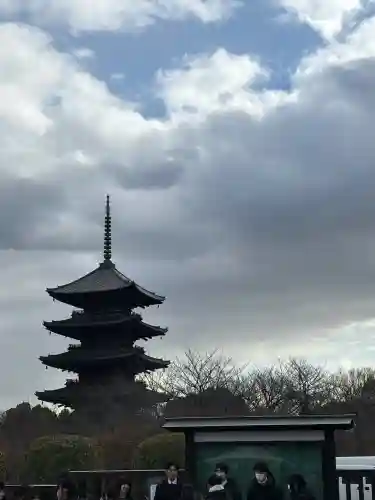 東寺（教王護国寺）の{uncategorized: "未分類", other: "その他", undefined: "問題あり", building: "その他建物", grave: "お墓", sacred_gate: "鳥居", guardian: "狛犬", statue: "像", buddha: "仏像", history: "歴史", nature: "自然", garden: "庭園", animal: "動物", pagoda: "塔", temizu: "手水舎", mountain_gate: "山門・神門", sanctuary: "本殿・本堂", subordinate: "末社・摂社", art: "芸術", scenery: "景色", jizo: "地蔵", ema: "絵馬", goshuin: "御朱印", omikuji: "おみくじ", items: "授与品その他", amulet: "お守り", goshuincho: "御朱印帳", eats: "食事", festival: "お祭り", votive_dance: "神楽", shichigosan: "七五三参", wedding: "結婚式", experience: "体験その他", initially: "初詣", around: "周辺", anti_infection: "感染症対策"}