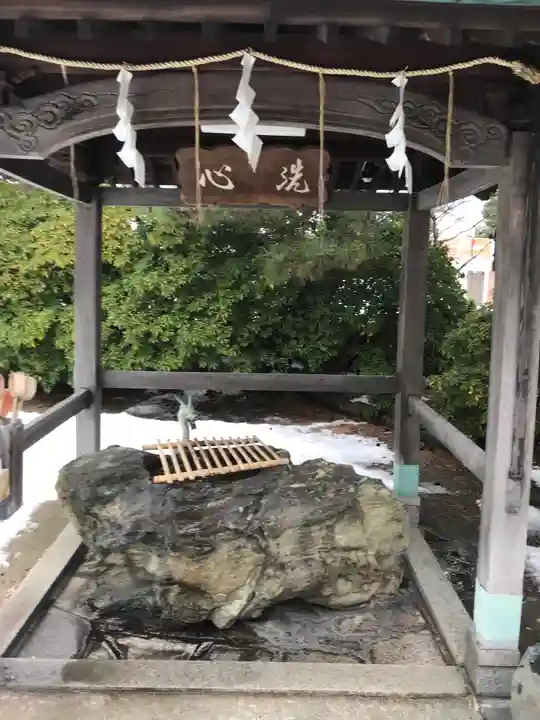 出世稻荷神社の手水舎